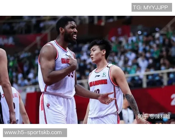 马威称赞雷霆如同精密机器攻防两端展现出色战术执行力