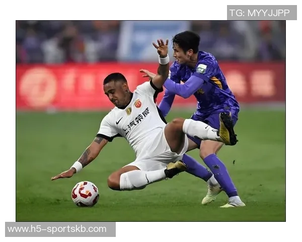 海港队结束假期重返训练全力备战中超收官战争取佳绩 海港队结束假期重返训练全力备战中超收官战争取佳绩